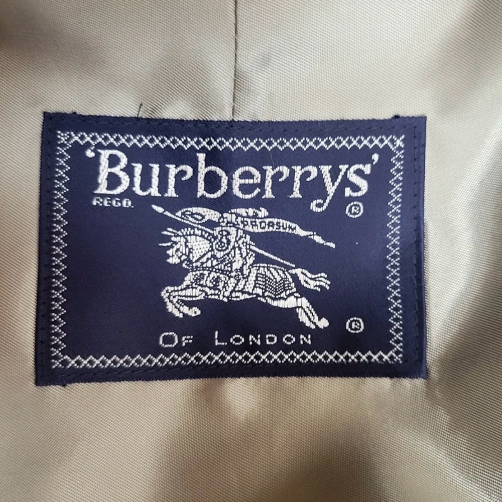 Vintage Near Mint Burberry Beige Trench Coat - Picture 4 of 10